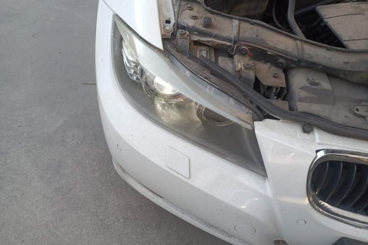Used BMW 3 Series 2010 320i Luxury Edition Right Front Headlight