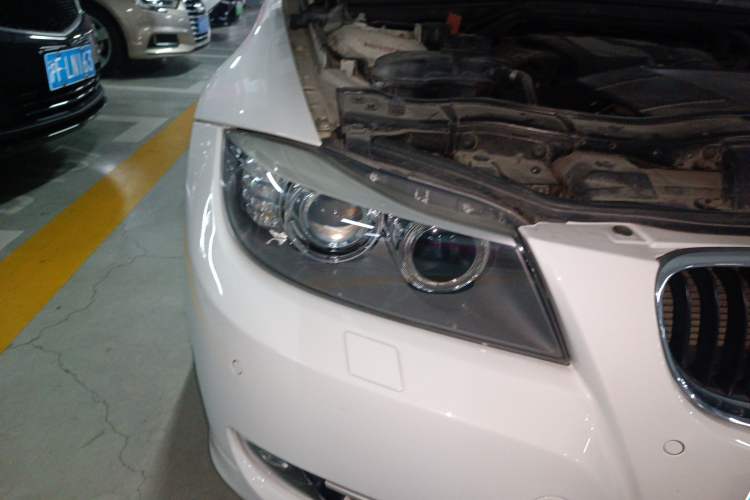 Used BMW 3 Series 2010 320i Luxury Model Right Front Headlight