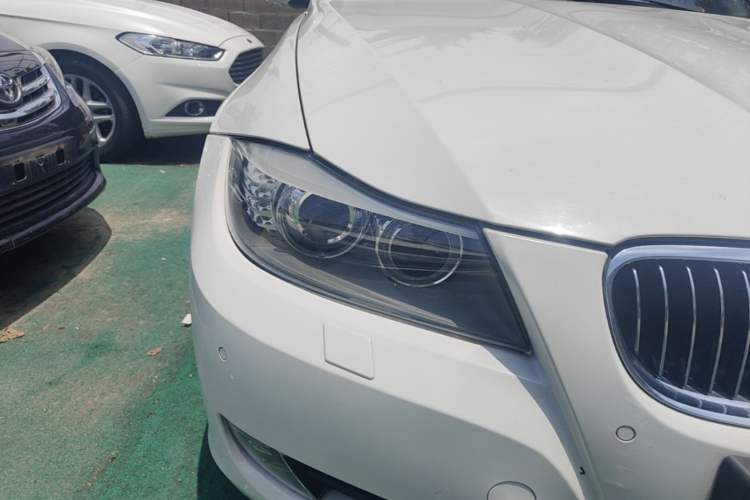 Used BMW 3 Series 2010 325i Luxury Model Right Front Headlight