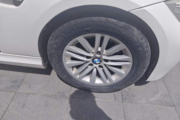Used BMW 3 Series 2010 320i Sport Edition Right Front Wheel Hub