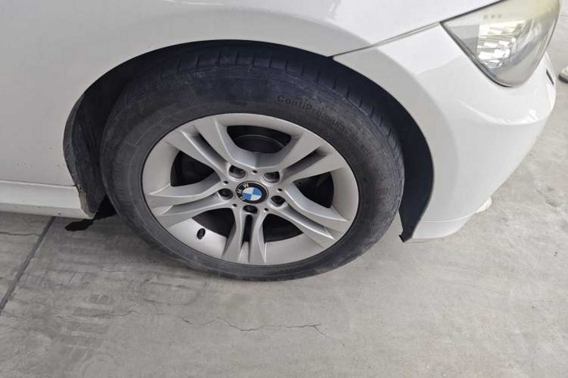 Used BMW 3 Series 2010 320i Luxury Model Right Front Wheel Hub