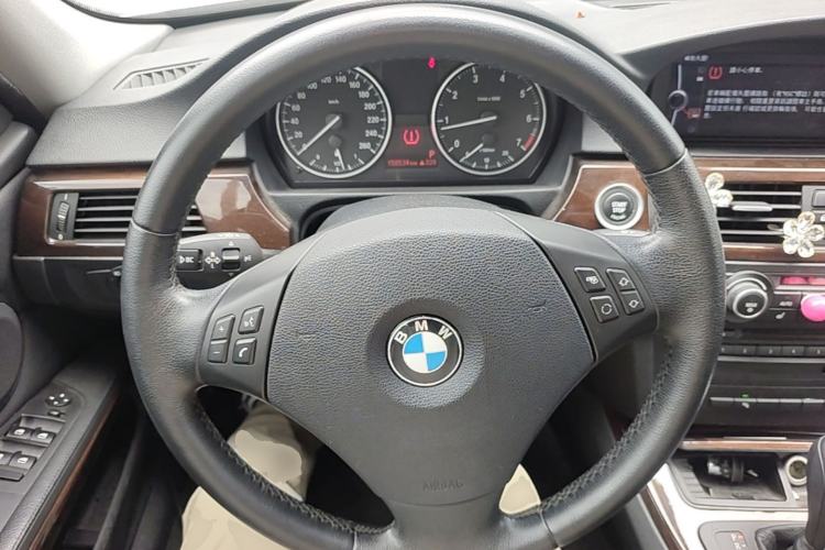 Used BMW 3 Series 2010 320i Luxury Model Steering Wheel