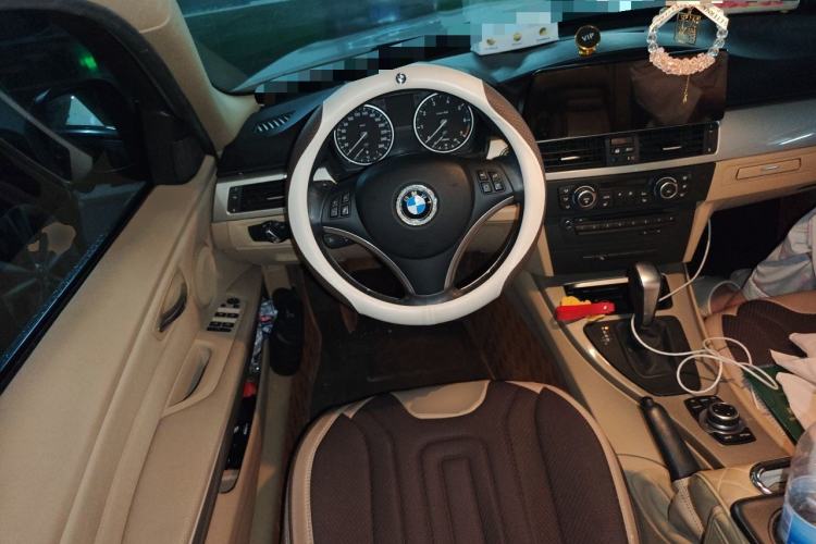 Used BMW 3 Series 2010 320i Luxury Model Steering Wheel