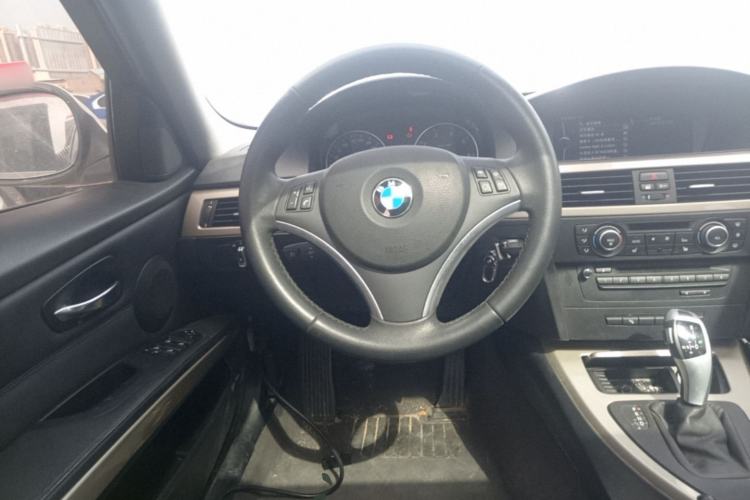 Used BMW 3 Series 2010 320i Luxury Model Steering Wheel