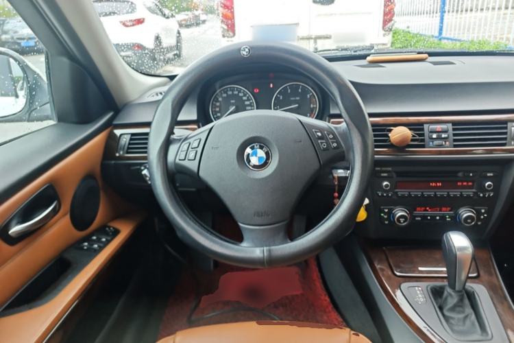 Used BMW 3 Series 2010 320i Sport Edition Steering Wheel