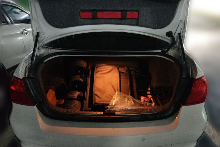 Used BMW 3 Series 2010 320i Luxury Model Trunk
