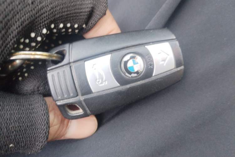Used BMW 3 Series 2010 320i Sport Edition Vehicle Key