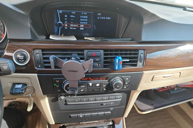 Used BMW 3 Series 2010 325i Luxury Model Audio And AC Panel