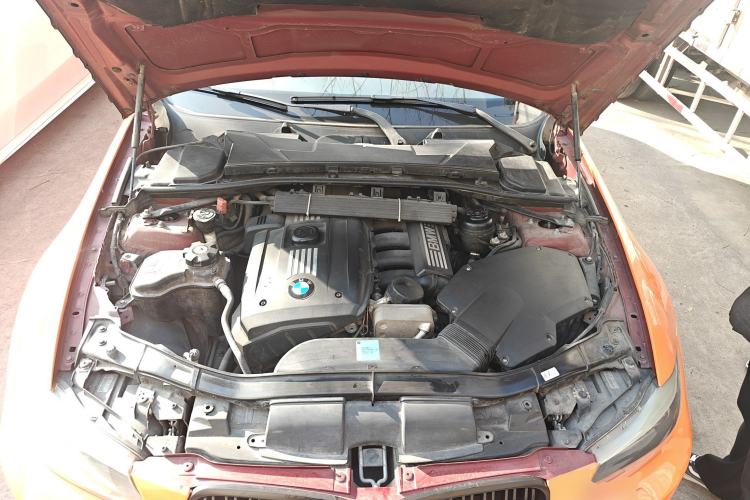 Used BMW 3 Series 2010 325i Luxury Model Engine Bay