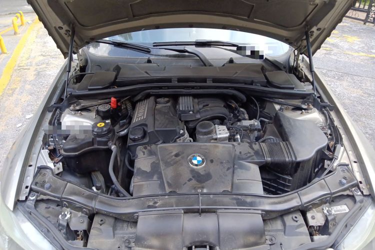 Used BMW 3 Series 2010 318i Leading Model Engine Bay