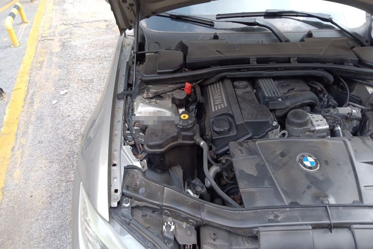 Used BMW 3 Series 2010 318i Leading Model Engine Bay Right