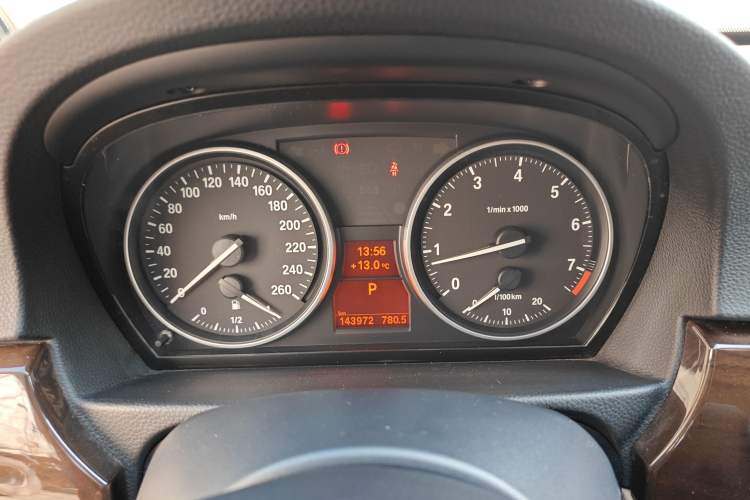 Used BMW 3 Series 2010 325i Luxury Model Instrument Cluster