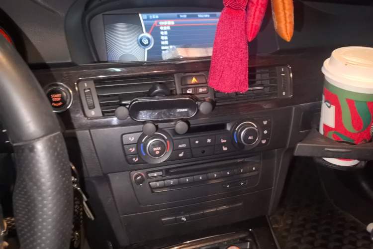 Used BMW 3 Series 2011 335i Convertible Coupe Audio And AC Panel