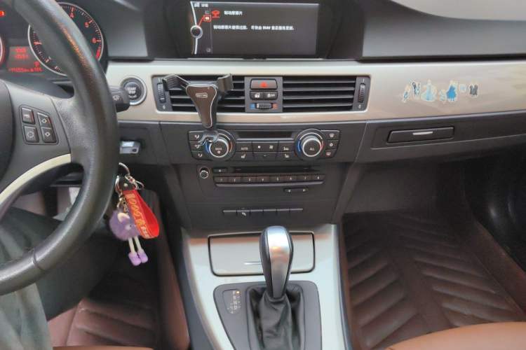 Used BMW 3 Series 2011 320i Luxury Edition Audio And AC Panel