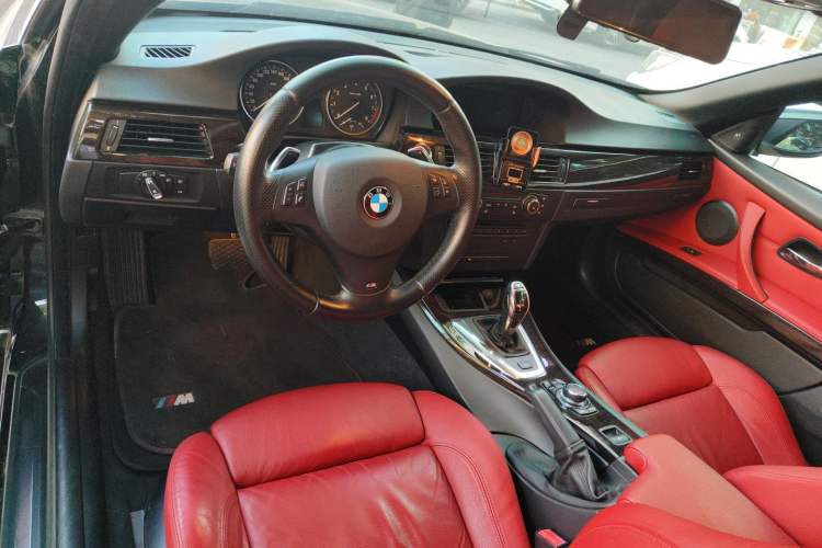 Used BMW 3 Series 2011 335i Convertible Coupe Center Console