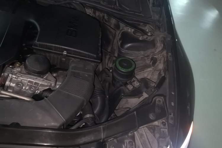 Used BMW 3 Series 2011 335i Convertible Coupe Engine Bay Left