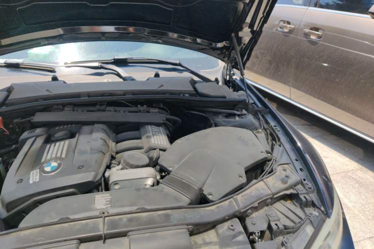 Used BMW 3 Series 2011 325i Convertible Coupe Engine Bay Left