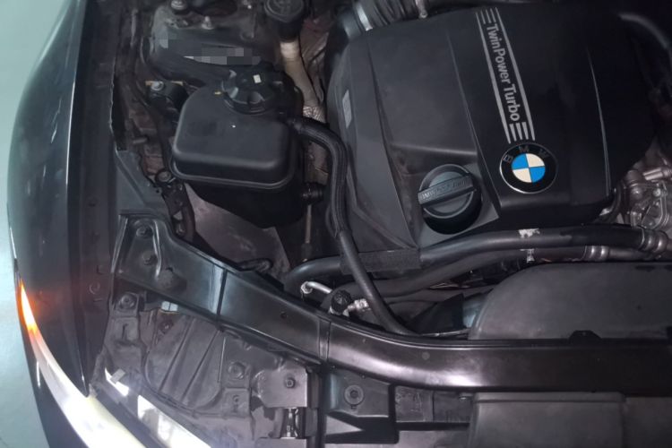 Used BMW 3 Series 2011 335i Convertible Coupe Engine Bay Right