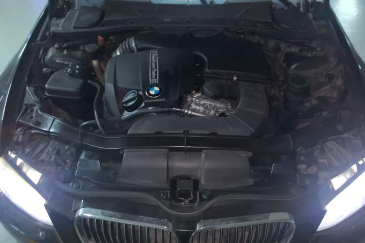Used BMW 3 Series 2011 335i Convertible Coupe Engine Bay