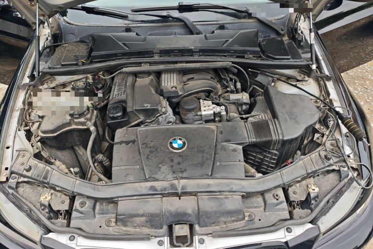 Used BMW 3 Series 2011 318i Leading Model Engine Bay