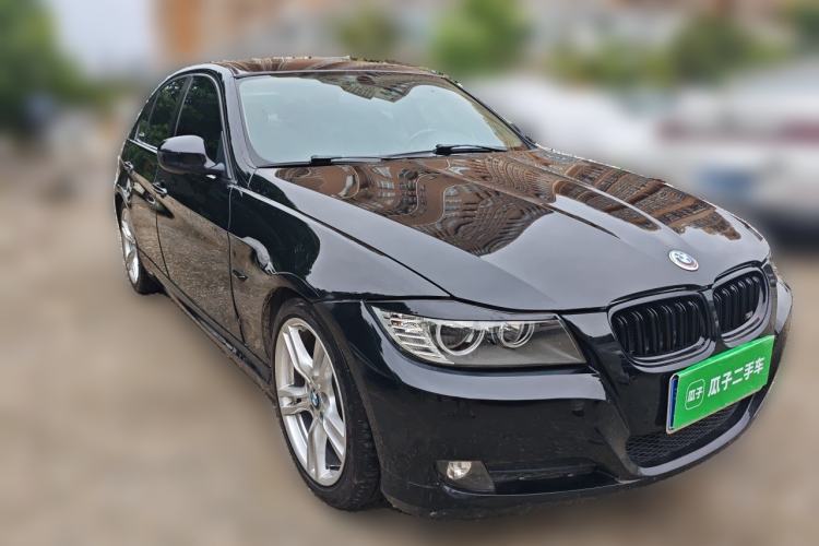 Used BMW 3 Series 2011 318i Leading Model Front Right 45 Deg