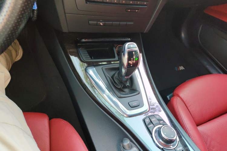 Used BMW 3 Series 2011 335i Convertible Coupe Gear Lever