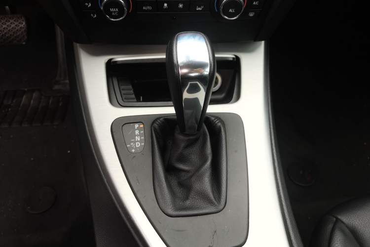 Used BMW 3 Series 2011 320i Coupe Gear Lever