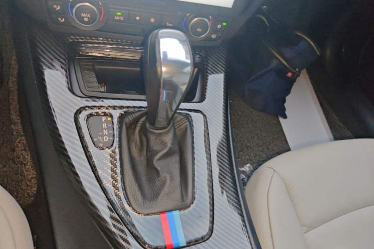 Used BMW 3 Series 2011 320i Coupe Gear Lever
