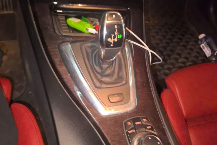 Used BMW 3 Series 2011 335i Convertible Coupe Gear Lever