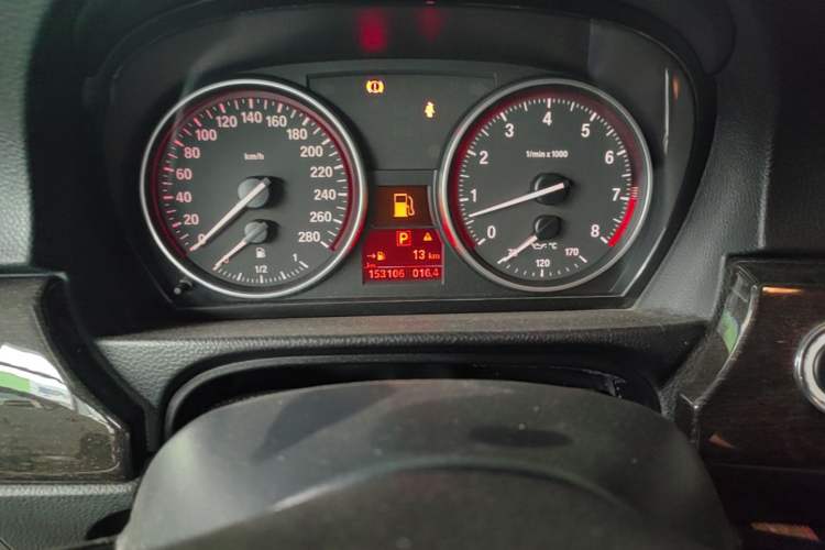 Used BMW 3 Series 2011 335i two-door coupe Instrument Cluster