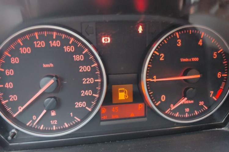 Used BMW 3 Series 2011 320i Luxury Edition Instrument Cluster