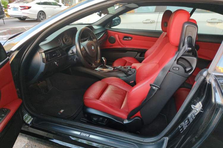 Used BMW 3 Series 2011 335i Convertible Coupe Left Front Seat