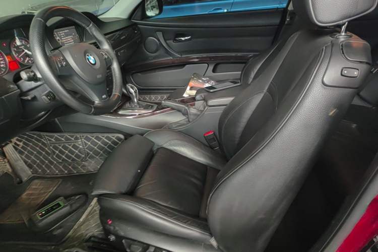 Used BMW 3 Series 2011 335i two-door coupe Left Front Seat