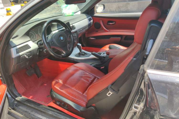 Used BMW 3 Series 2011 325i Convertible Coupe Left Front Seat