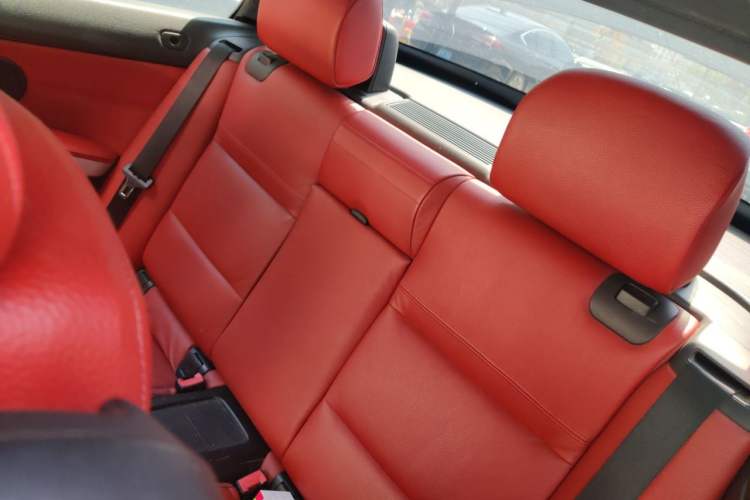Used BMW 3 Series 2011 325i Convertible Coupe Left Rear Seat