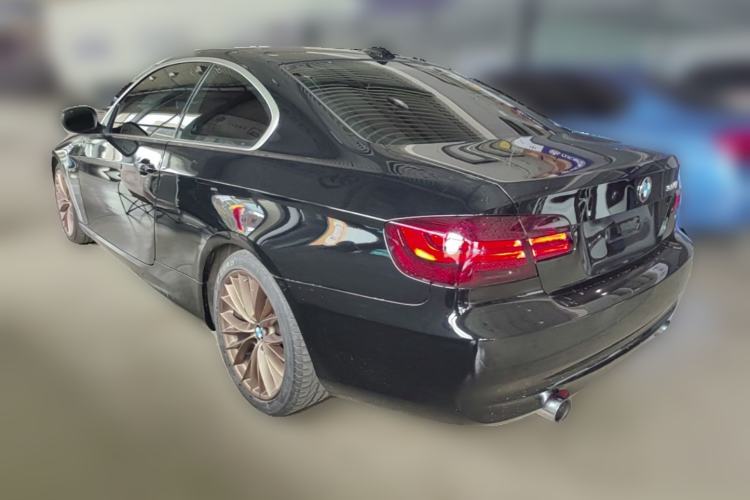 Used BMW 3 Series 2011 335i two-door coupe Rear Left 45 Deg