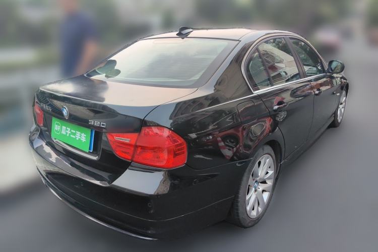 Used BMW 3 Series 2011 320i Luxury Edition Rear Right 45 Deg