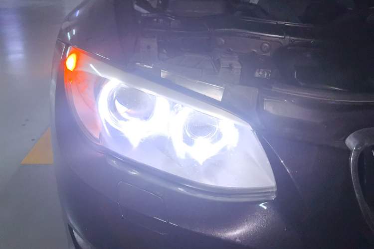 Used BMW 3 Series 2011 335i Convertible Coupe Right Front Headlight