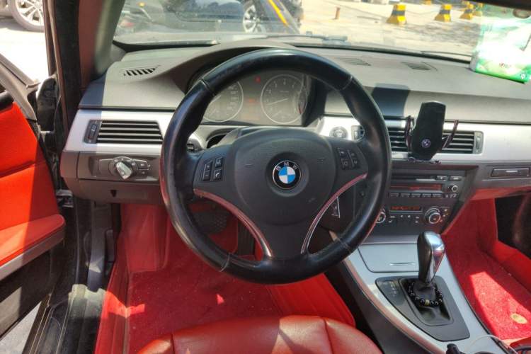 Used BMW 3 Series 2011 325i Convertible Coupe Steering Wheel
