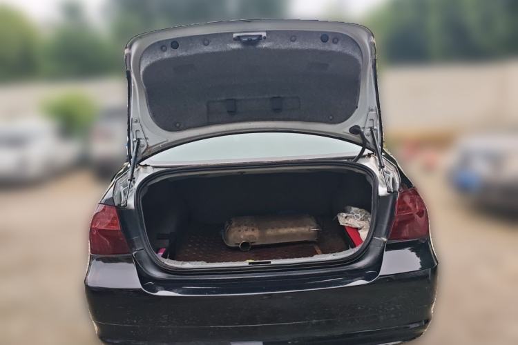 Used BMW 3 Series 2011 318i Leading Model Trunk