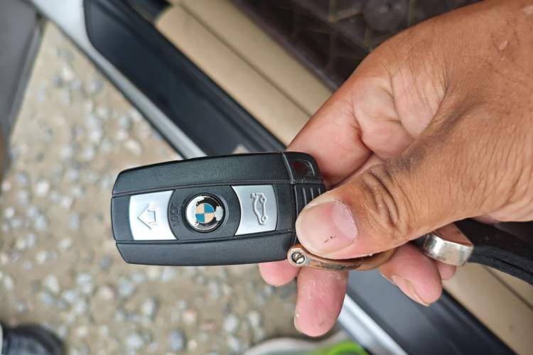 Used BMW 3 Series 2011 318i Leading Model Vehicle Key