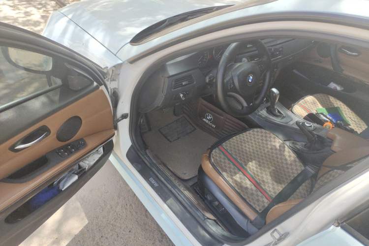 Used BMW 3 Series 2011 320i Sport Edition Driver Seat