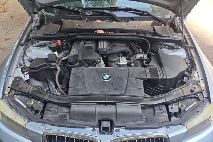 Used BMW 3 Series 2011 318i Leading Model Engine Bay