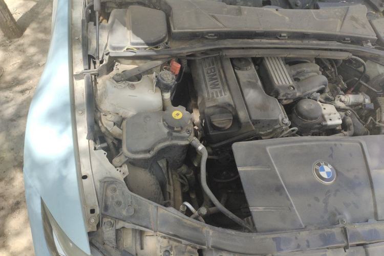 Used BMW 3 Series 2011 320i Sport Edition Engine Bay Right