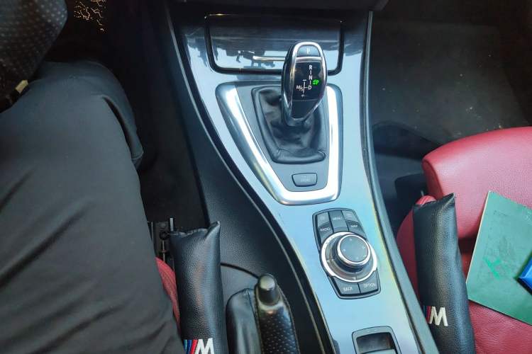Used BMW 3 Series 2011 335i Convertible Coupe Gear Lever