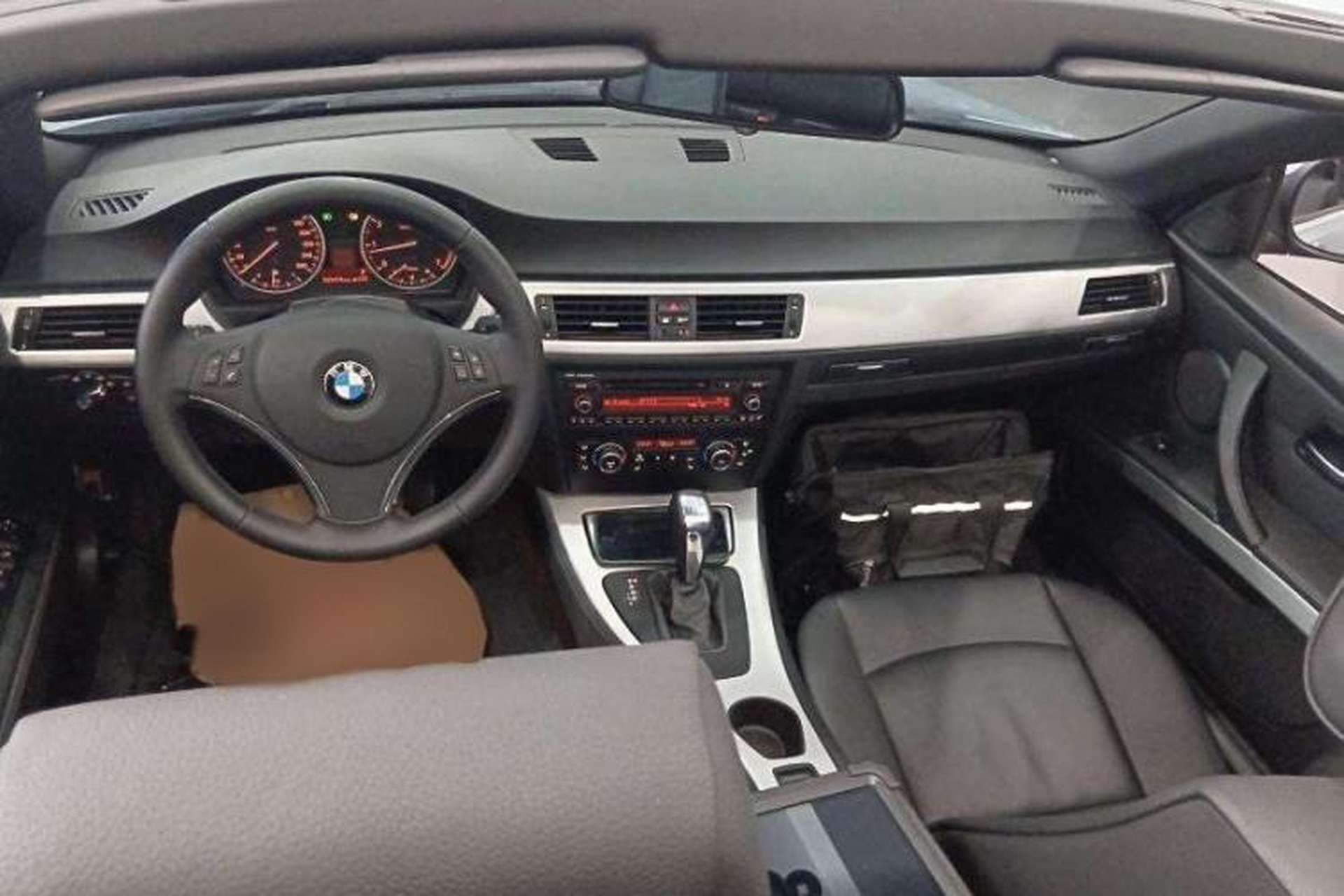 Used BMW 3 Series 2011 320i Convertible Coupe Interior 1