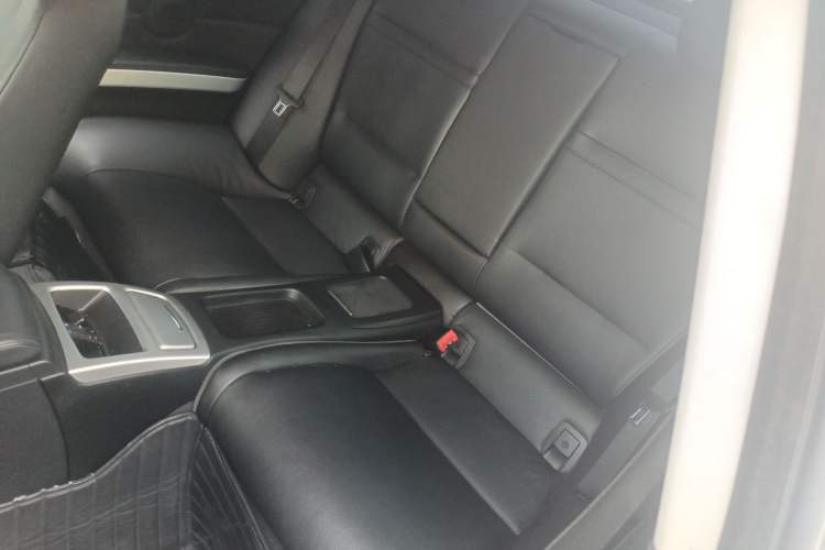 Used BMW 3 Series 2011 325i two-door coupe Left Rear Seat
