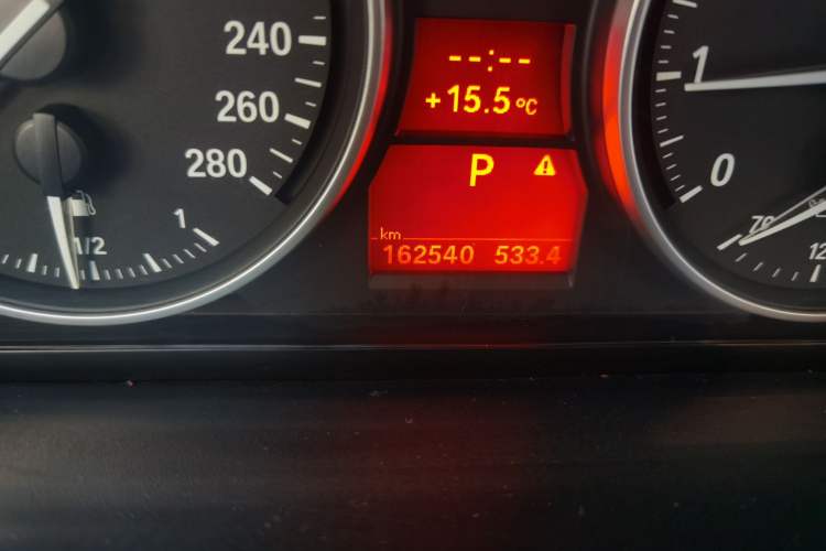 Used BMW 3 Series 2011 325i Convertible Coupe Odometer Close Up