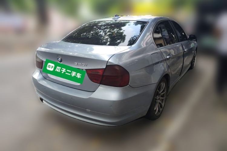 Used BMW 3 Series 2011 320i Luxury Edition Rear Right 45 Deg