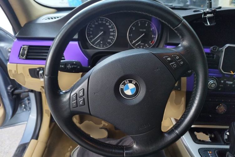 Used BMW 3 Series 2011 320i Luxury Edition Steering Wheel